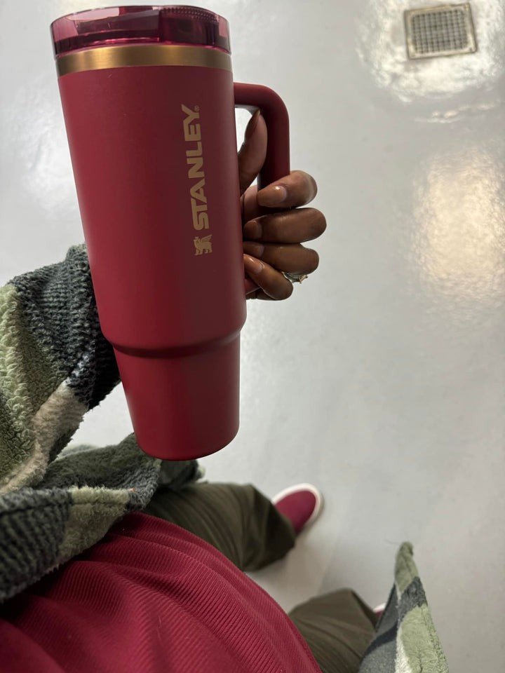 🍷 Stanley Quencher ProTour Flip Straw Tumbler 40oz – Gilded Pomegranate 🧊✨ waodeals