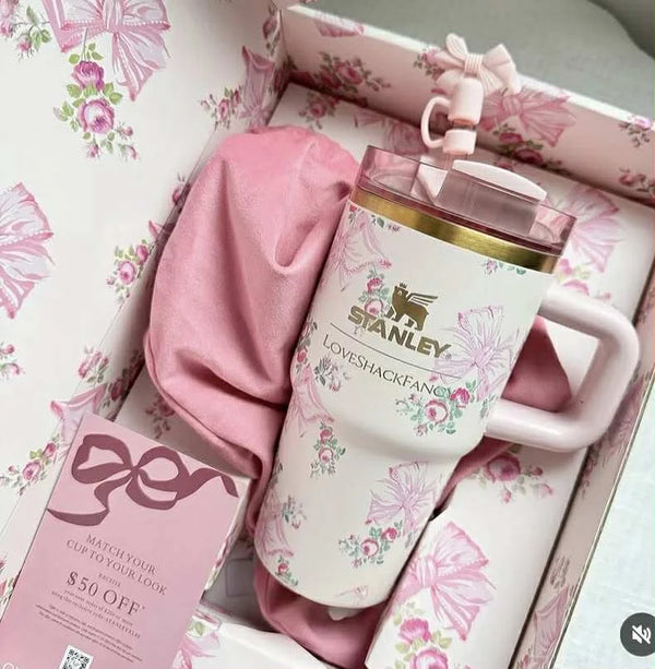 Stanley X LoveShackFancy Holiday Quencher 20 OZ Rosa Beaux Pink NEW SEALED