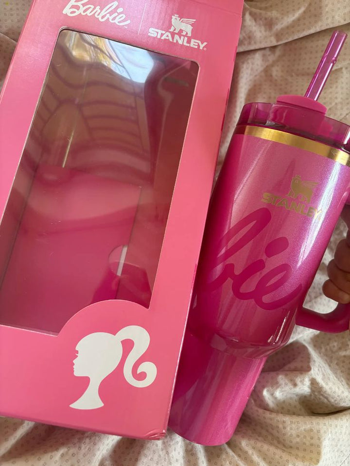 💕 Stanley x Barbie™ Icon Quencher 40oz – Limited Edition Tumbler with Lid, Straw & Original Box 💄🌟 waodeals